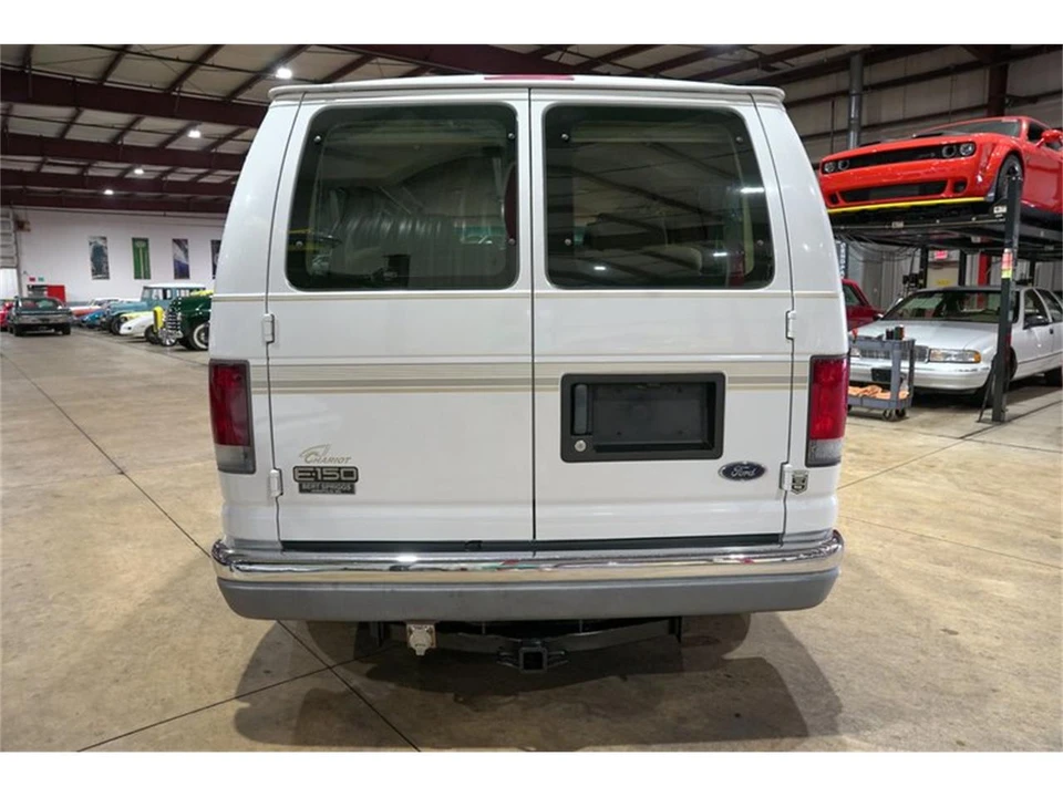 2002 Ford Econoline Van - Image 7 of 31