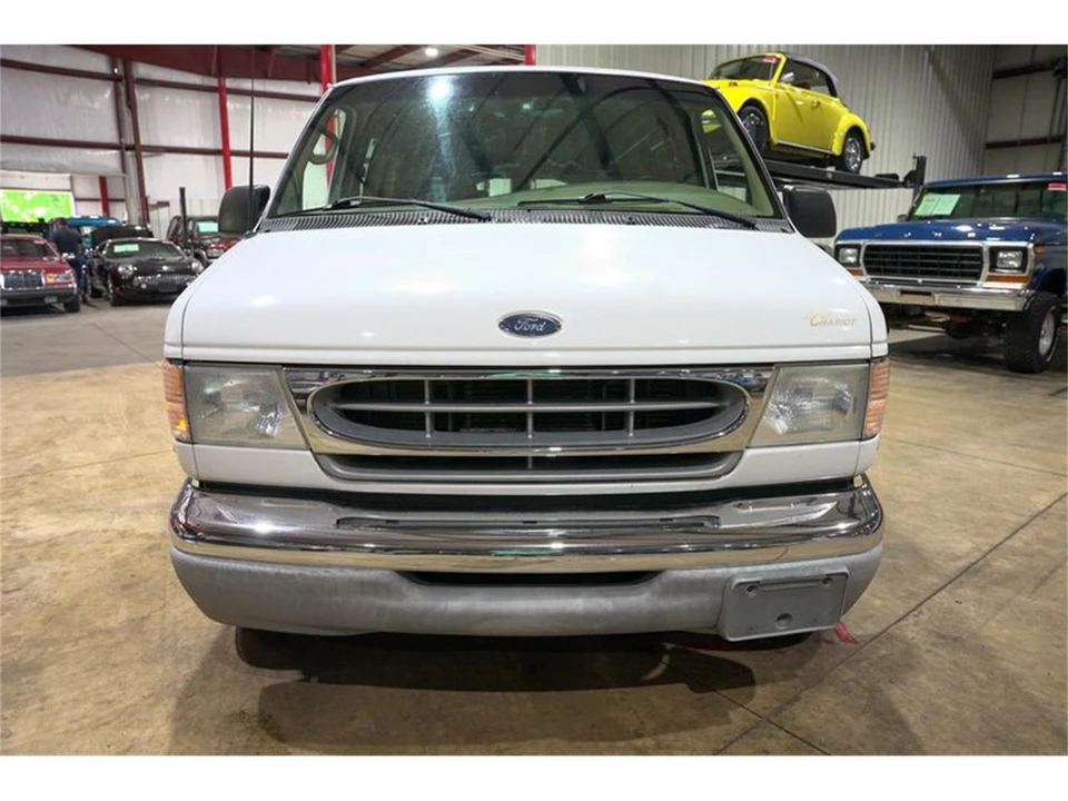 2002 Ford Econoline Van - Image 13 of 31