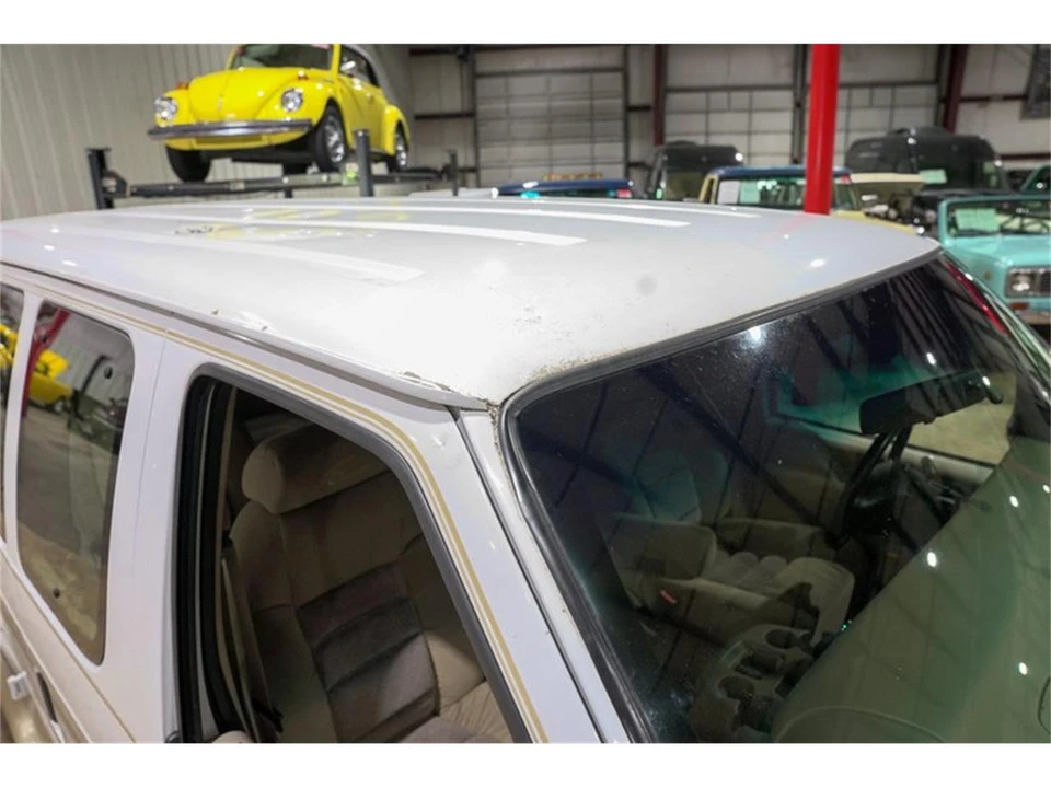 2002 Ford Econoline Van - Image 19 of 31