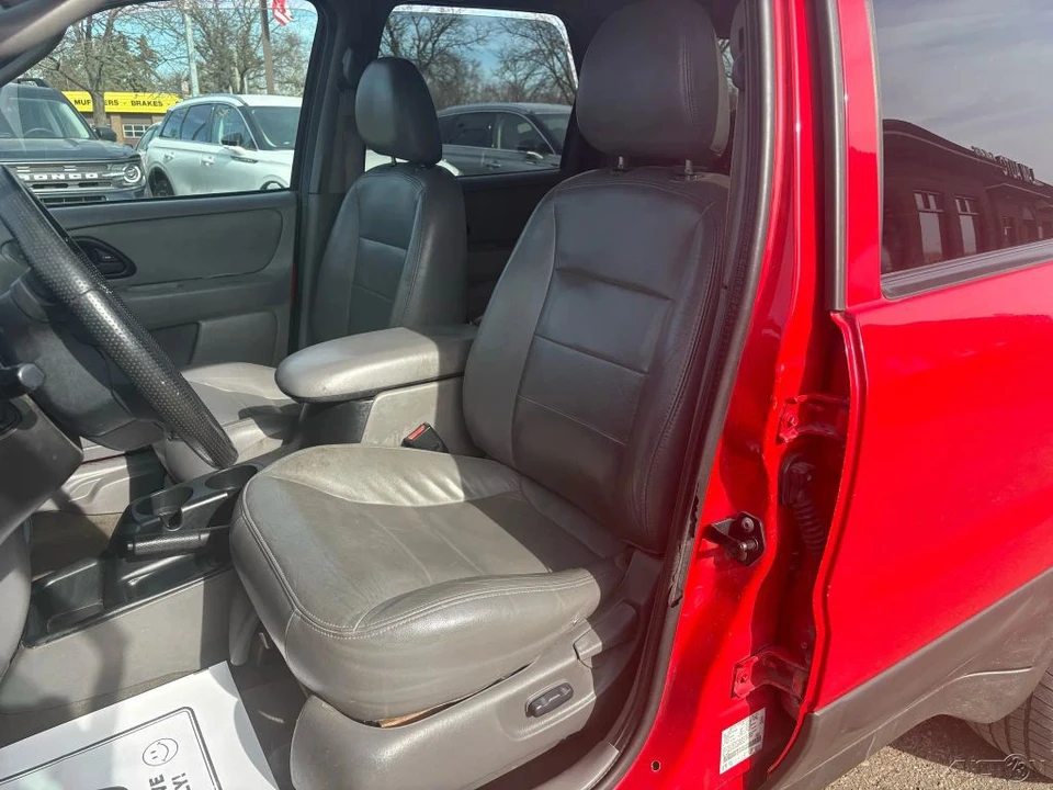 2002 Ford Escape - Image 9 of 12