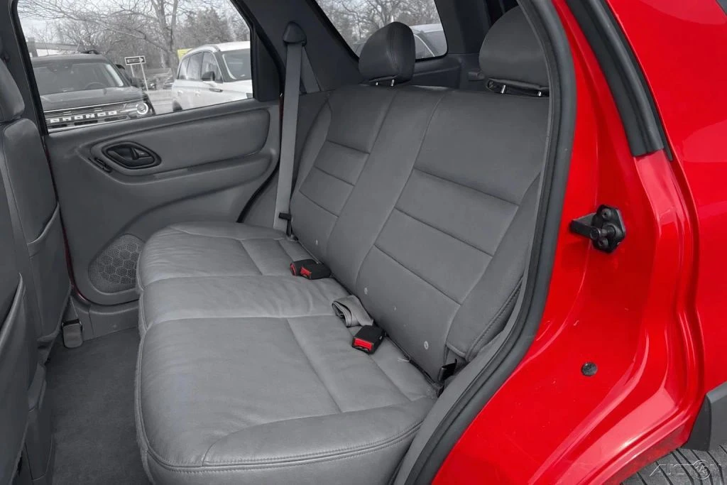 2002 Ford Escape - Image 10 of 12