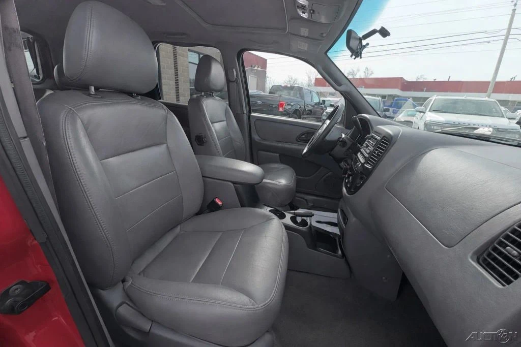 2002 Ford Escape - Image 11 of 12