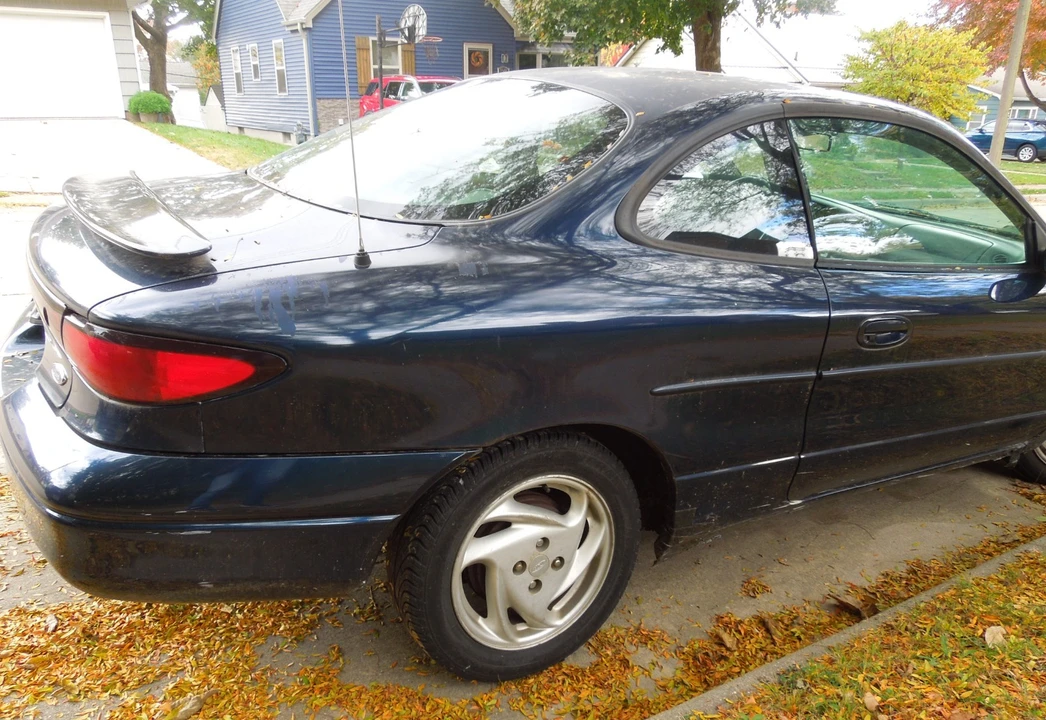 2002 Ford Escort (North America) - Image 3 of 20