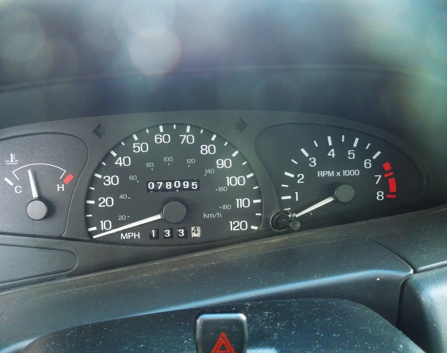 2002 Ford Escort (North America) - Image 17 of 20