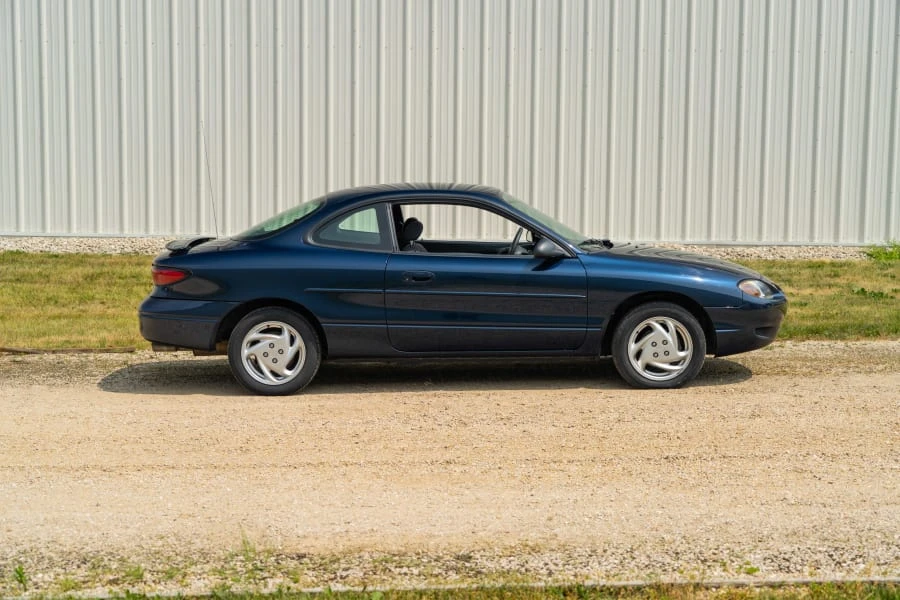 2002 Ford Escort (North America) - Image 5 of 14