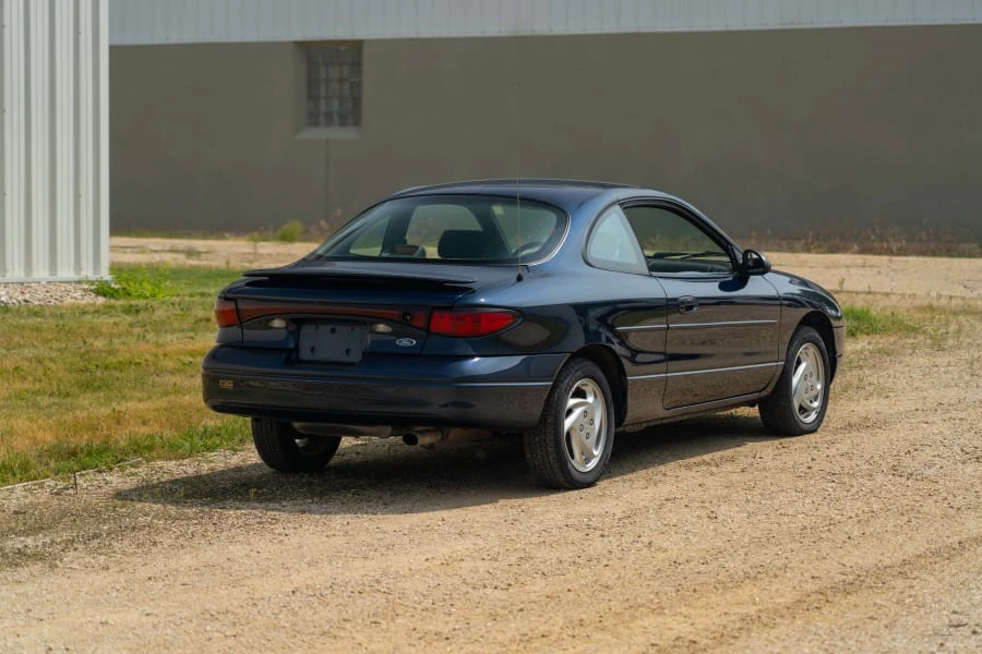 2002 Ford Escort (North America) - Image 8 of 14