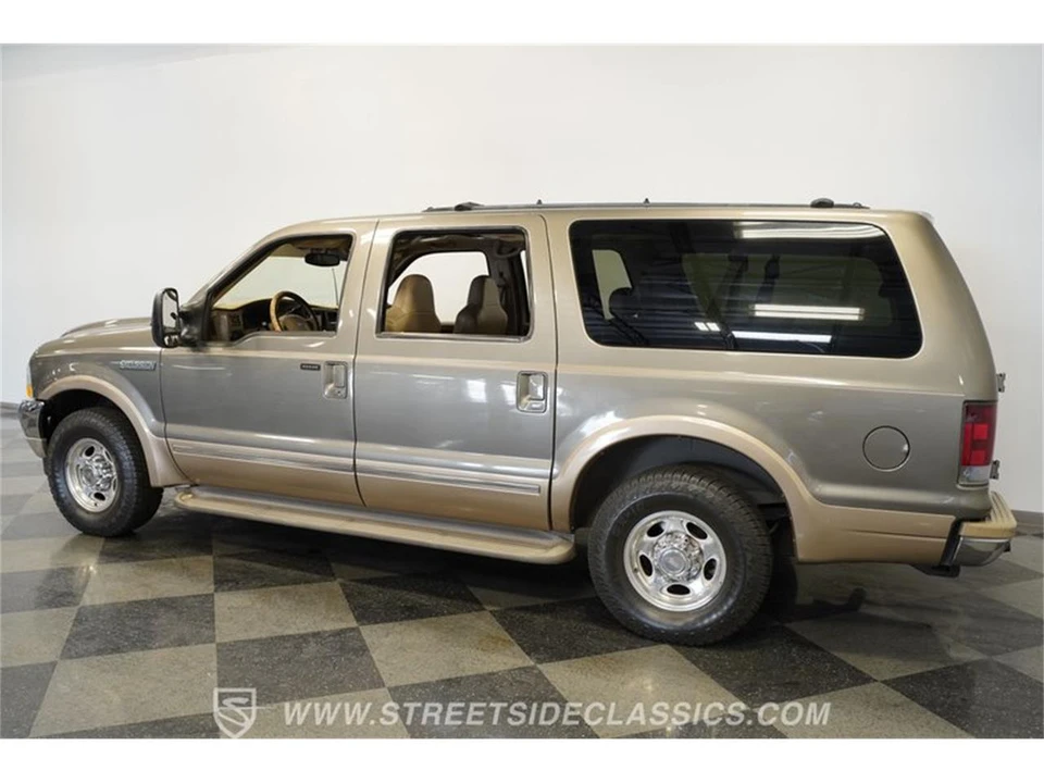 2002 Ford Excursion - Image 9 of 31