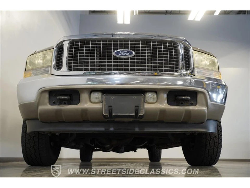 2002 Ford Excursion - Image 23 of 31