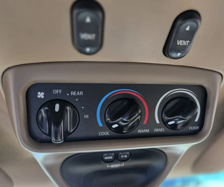 2002 Ford Excursion - Image 10 of 11