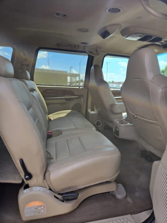 2002 Ford Excursion - Image 8 of 11