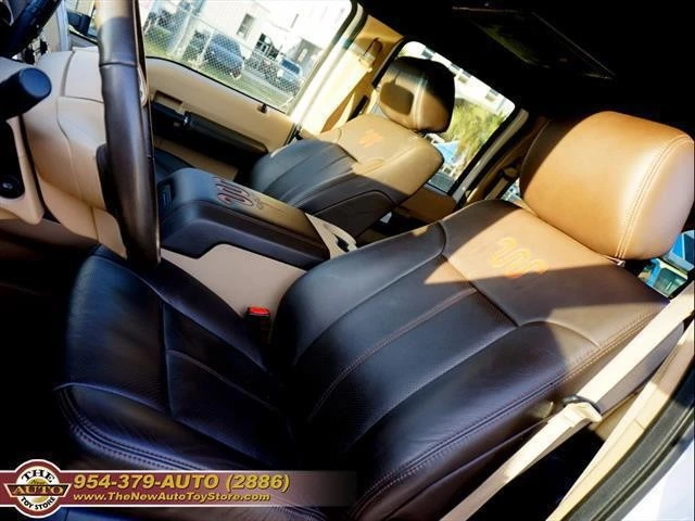 2002 Ford Excursion - Image 30 of 31
