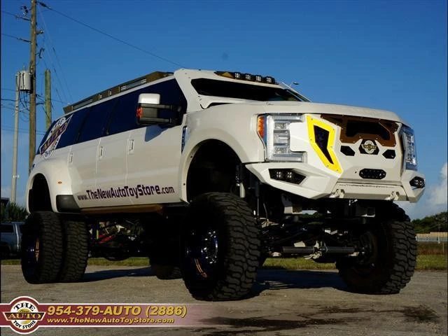 2002 Ford Excursion - Image 10 of 31