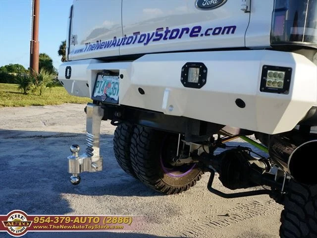 2002 Ford Excursion - Image 18 of 31
