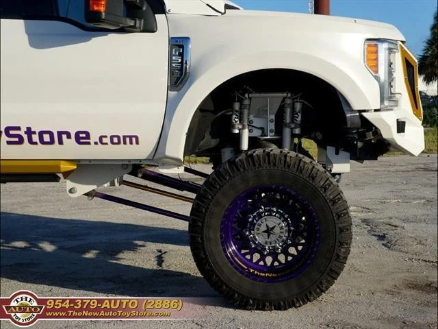 2002 Ford Excursion - Image 14 of 31