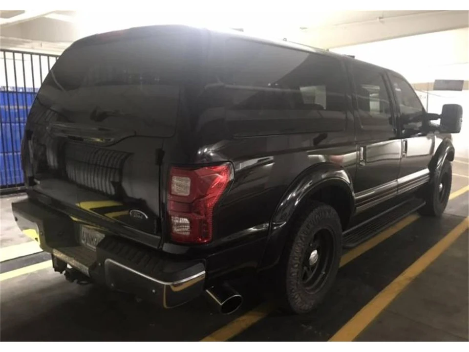 2002 Ford Excursion - Image 2 of 12