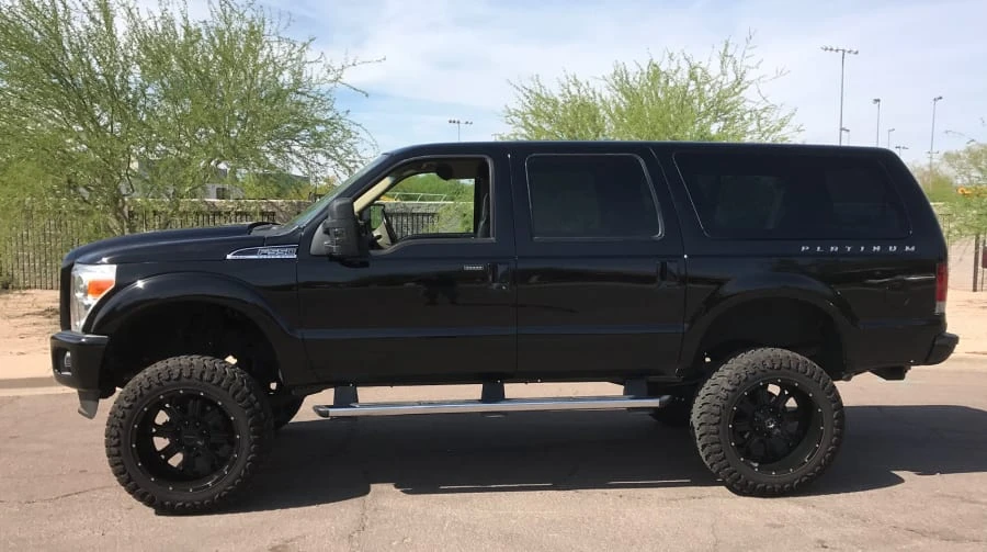 2002 Ford Excursion - Image 2 of 9