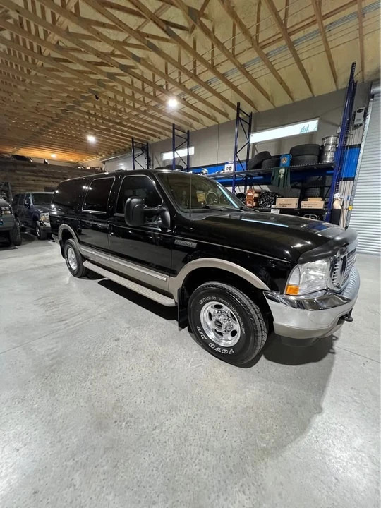 2002 Ford Excursion - Image 3 of 9