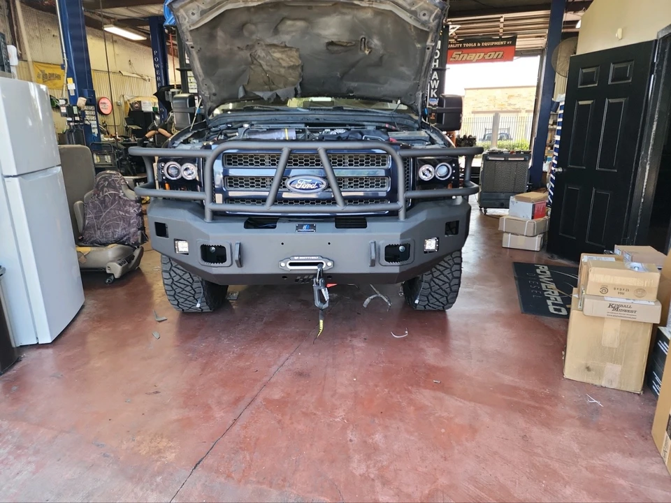 2002 Ford Excursion - Image 11 of 21
