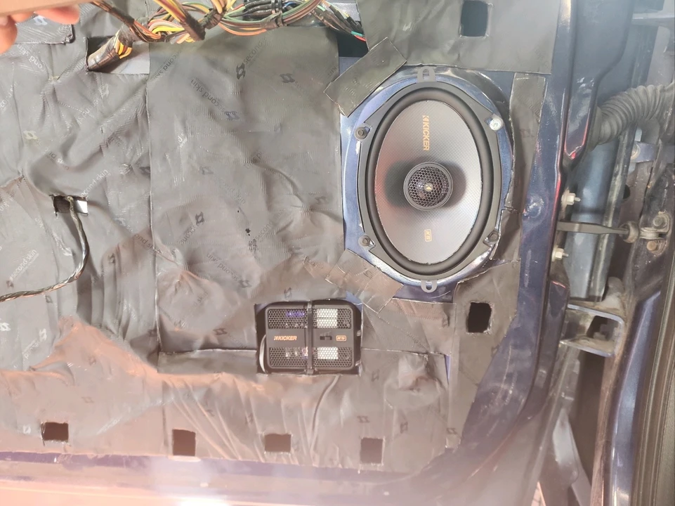 2002 Ford Excursion - Image 15 of 21
