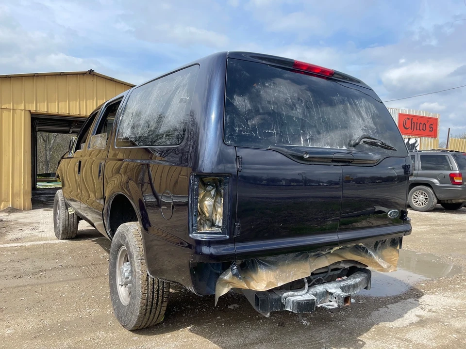 2002 Ford Excursion - Image 20 of 21