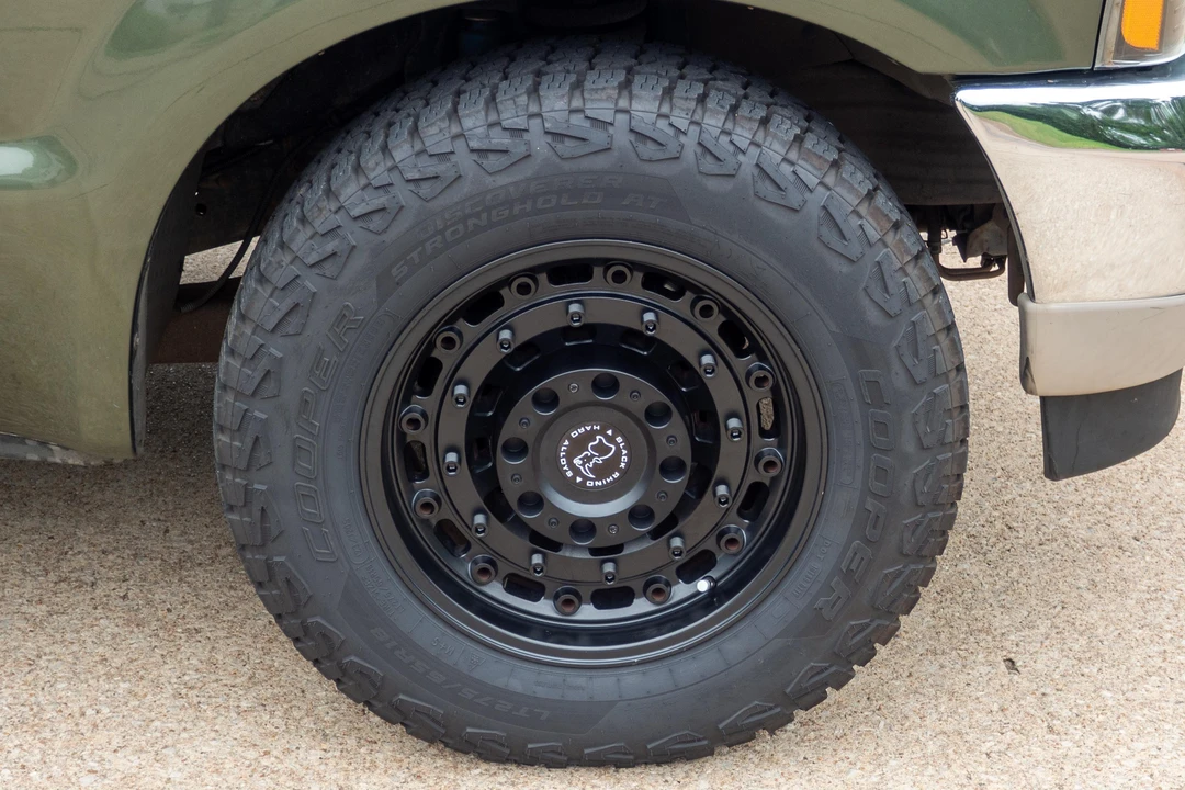 2002 Ford Excursion - Image 26 of 31