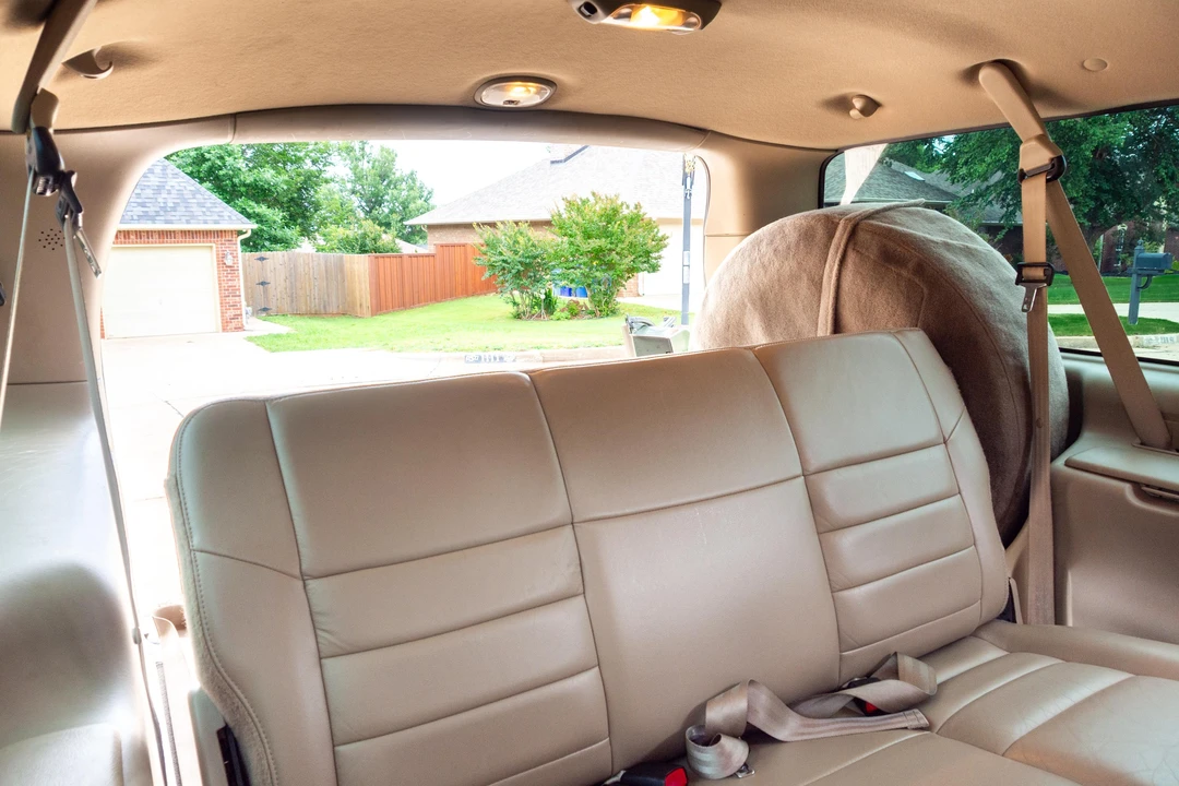 2002 Ford Excursion - Image 29 of 31