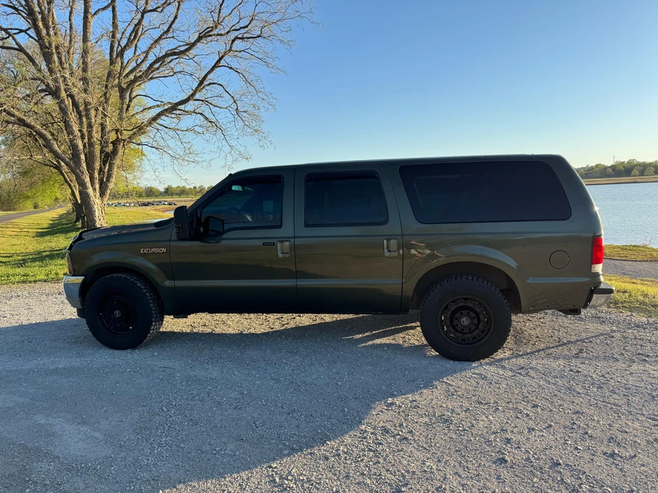 2002 Ford Excursion - Image 10 of 31