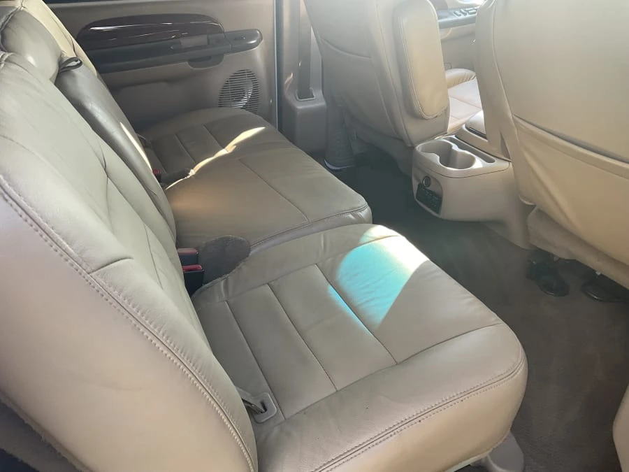 2002 Ford Excursion - Image 9 of 14