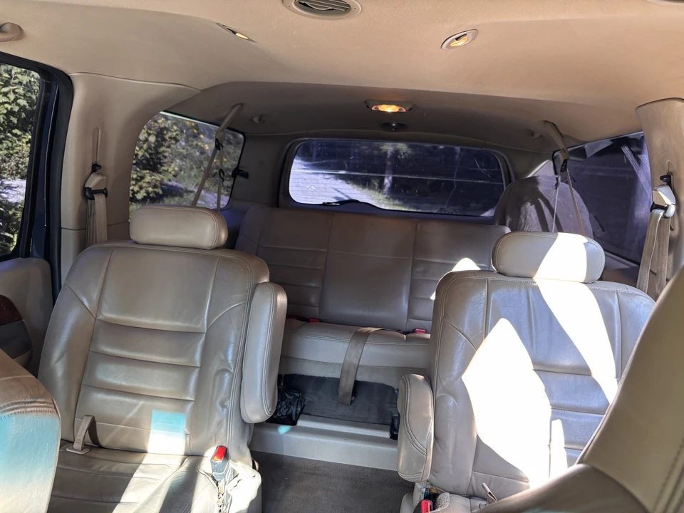 2002 Ford Excursion - Image 7 of 21