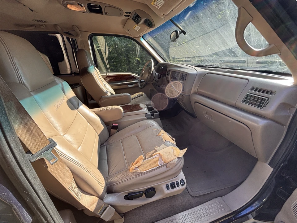 2002 Ford Excursion - Image 6 of 21