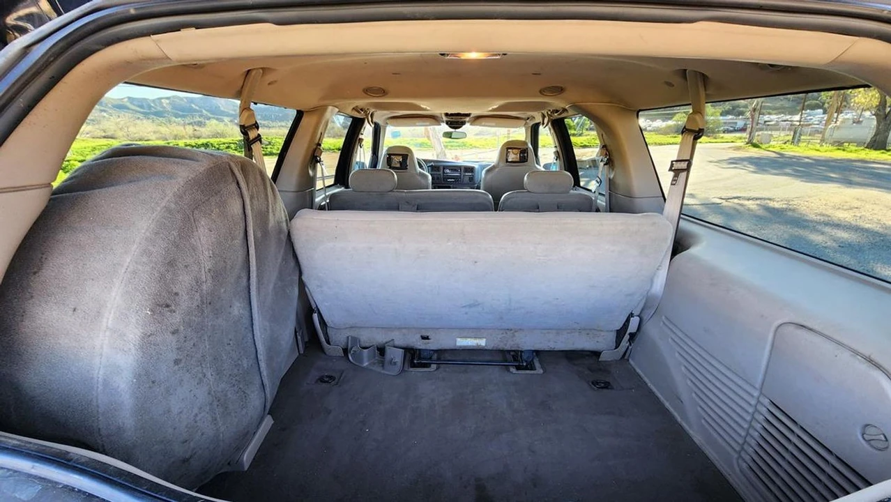 2002 Ford Excursion - Image 29 of 31