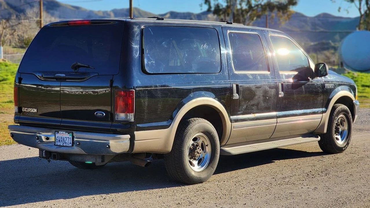 2002 Ford Excursion - Image 7 of 31