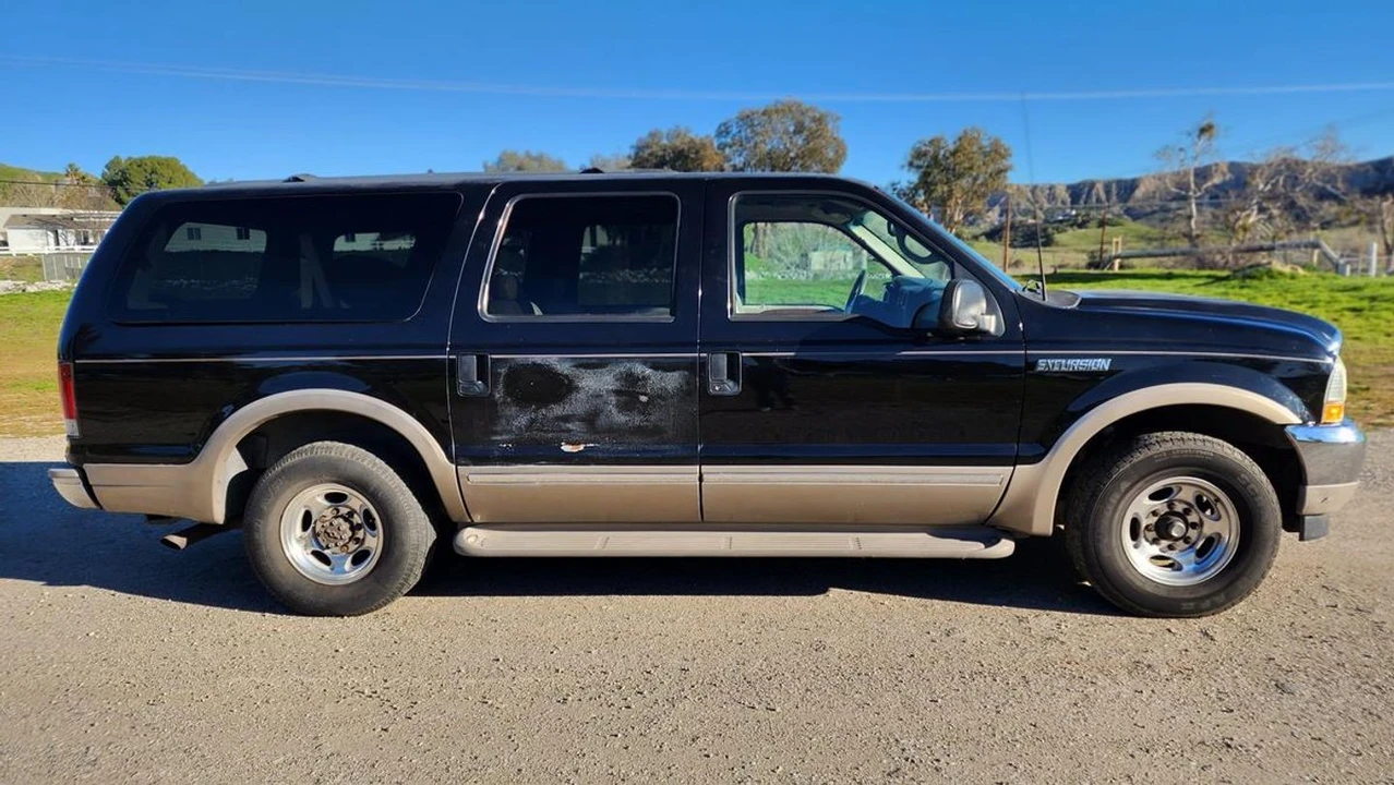 2002 Ford Excursion - Image 13 of 31