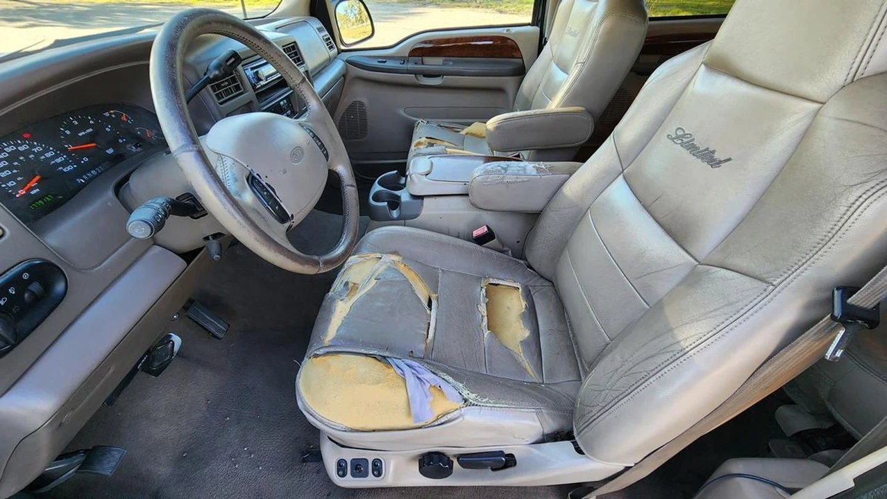 2002 Ford Excursion - Image 14 of 31
