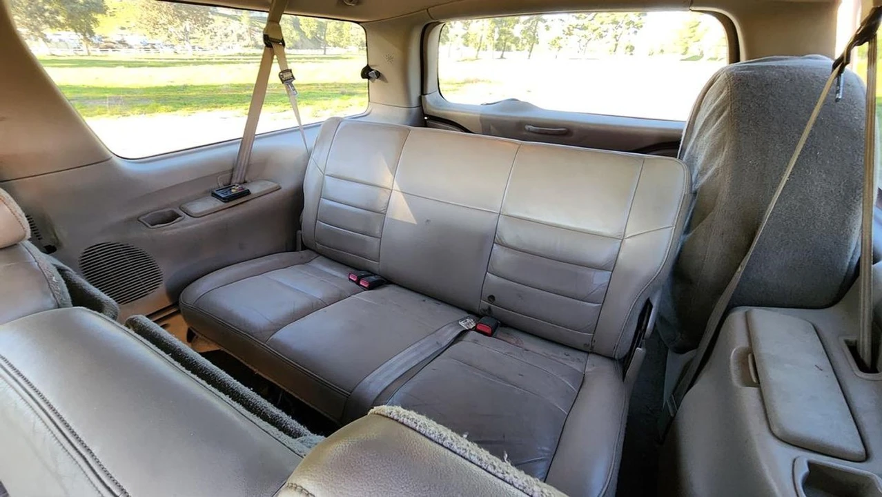 2002 Ford Excursion - Image 20 of 31
