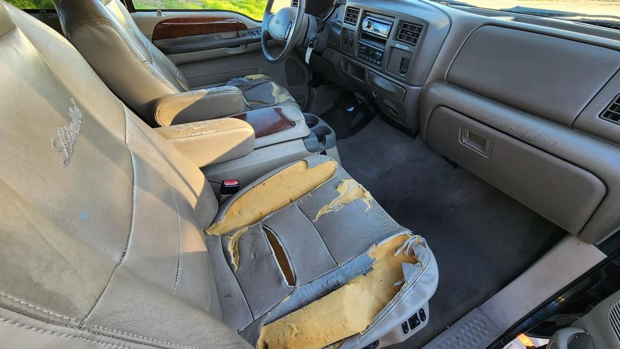 2002 Ford Excursion - Image 10 of 31