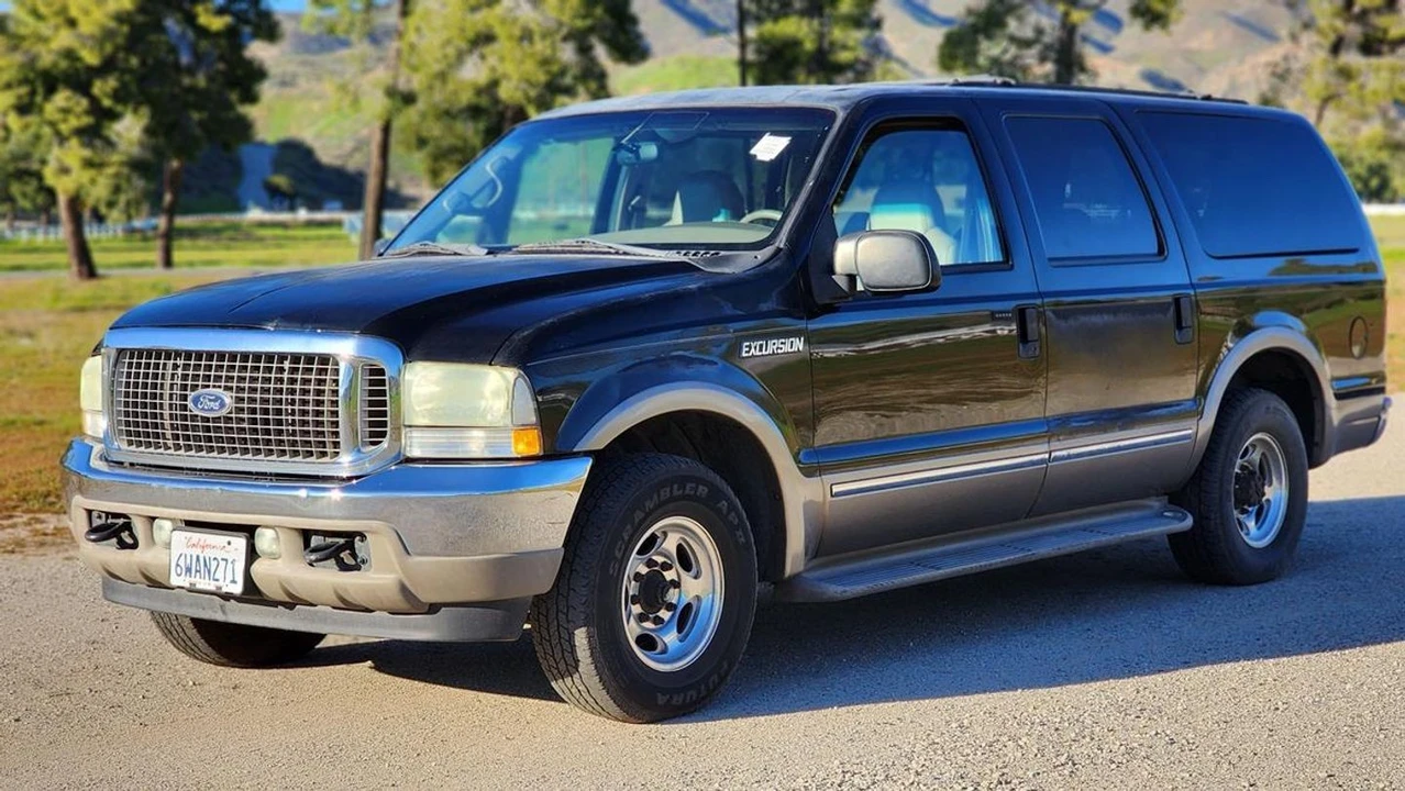 2002 Ford Excursion - Image 2 of 31