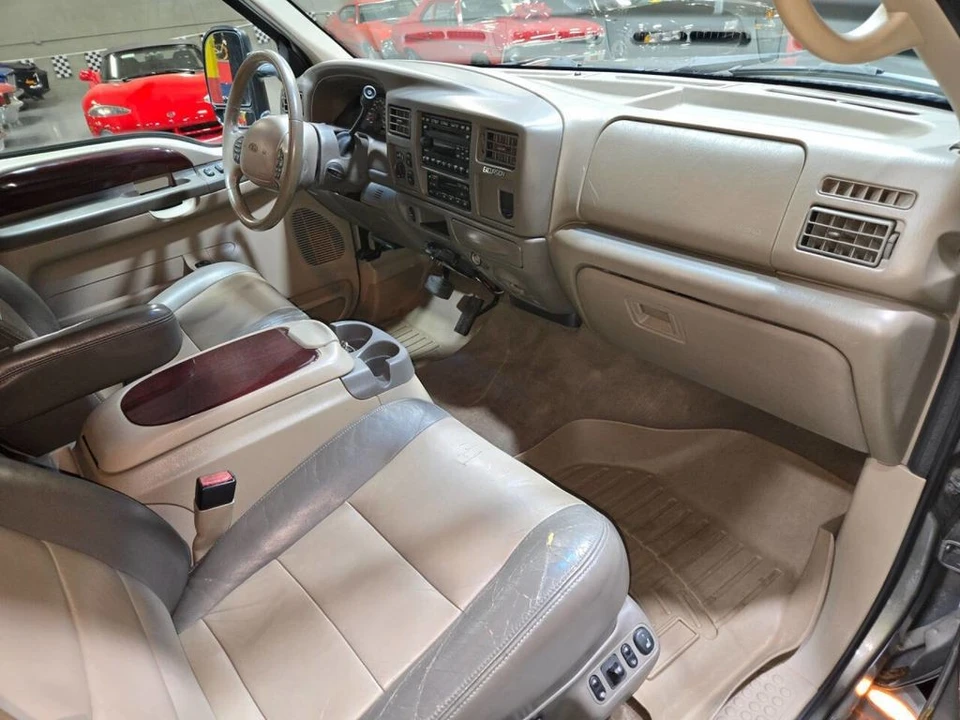 2002 Ford Excursion - Image 11 of 12