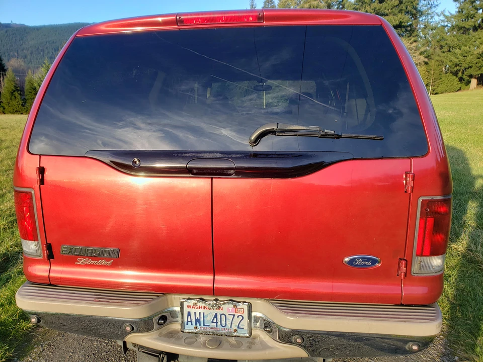 2002 Ford Excursion - Image 8 of 31