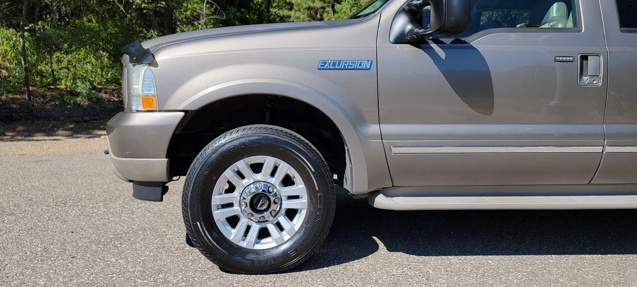 2002 Ford Excursion - Image 17 of 31