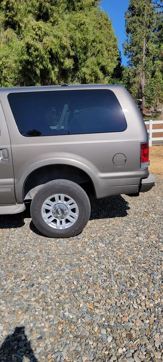 2002 Ford Excursion - Image 23 of 31