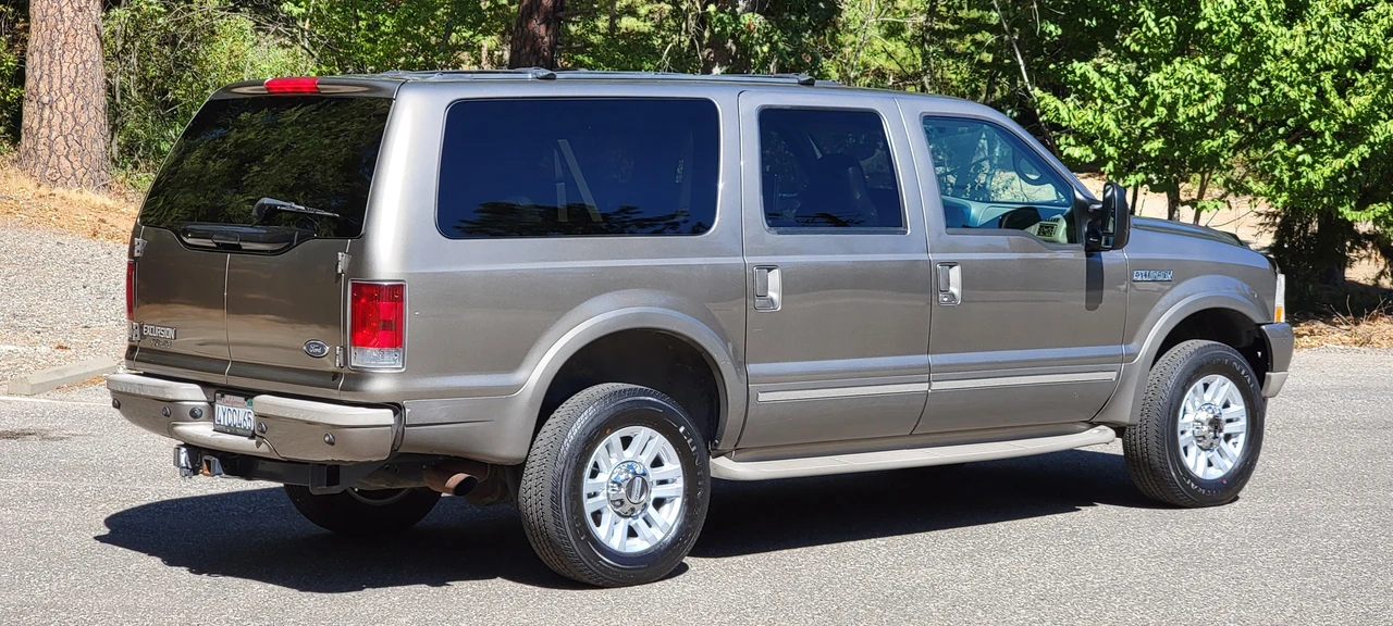 2002 Ford Excursion - Image 11 of 31