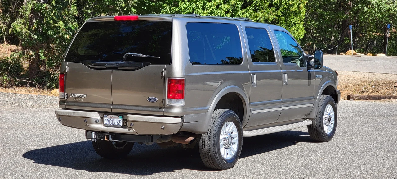 2002 Ford Excursion - Image 10 of 31