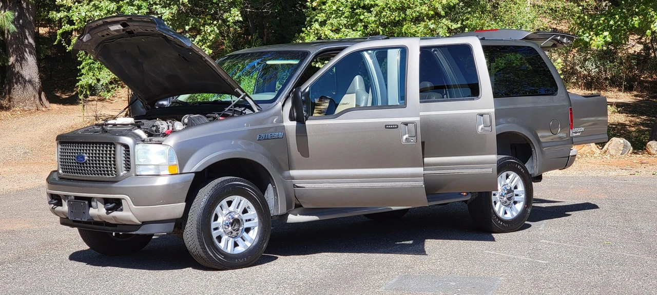 2002 Ford Excursion - Image 15 of 31