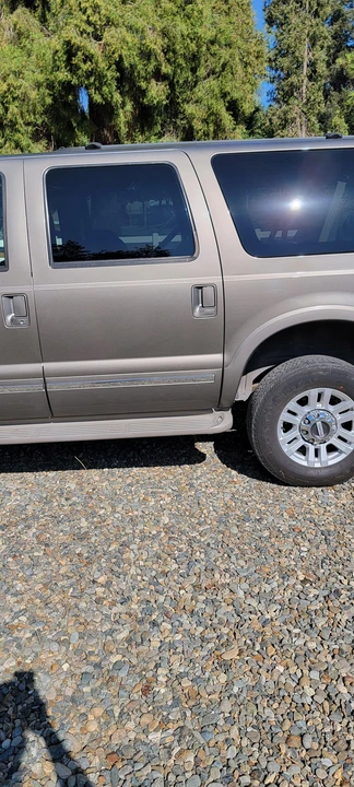 2002 Ford Excursion - Image 21 of 31