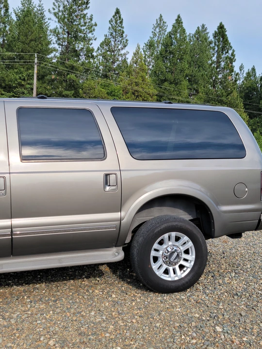 2002 Ford Excursion - Image 22 of 31