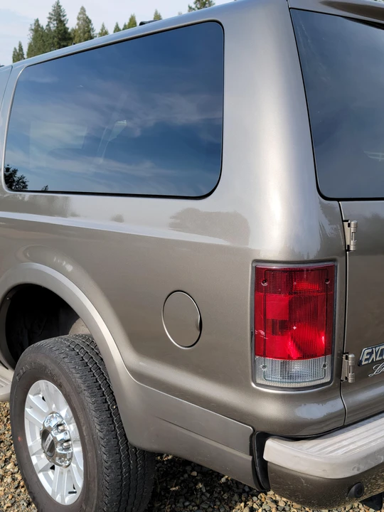 2002 Ford Excursion - Image 25 of 31