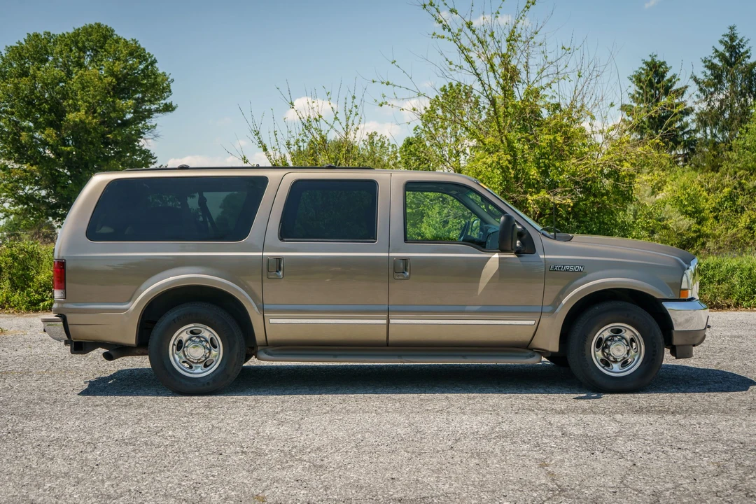 2002 Ford Excursion - Image 16 of 31
