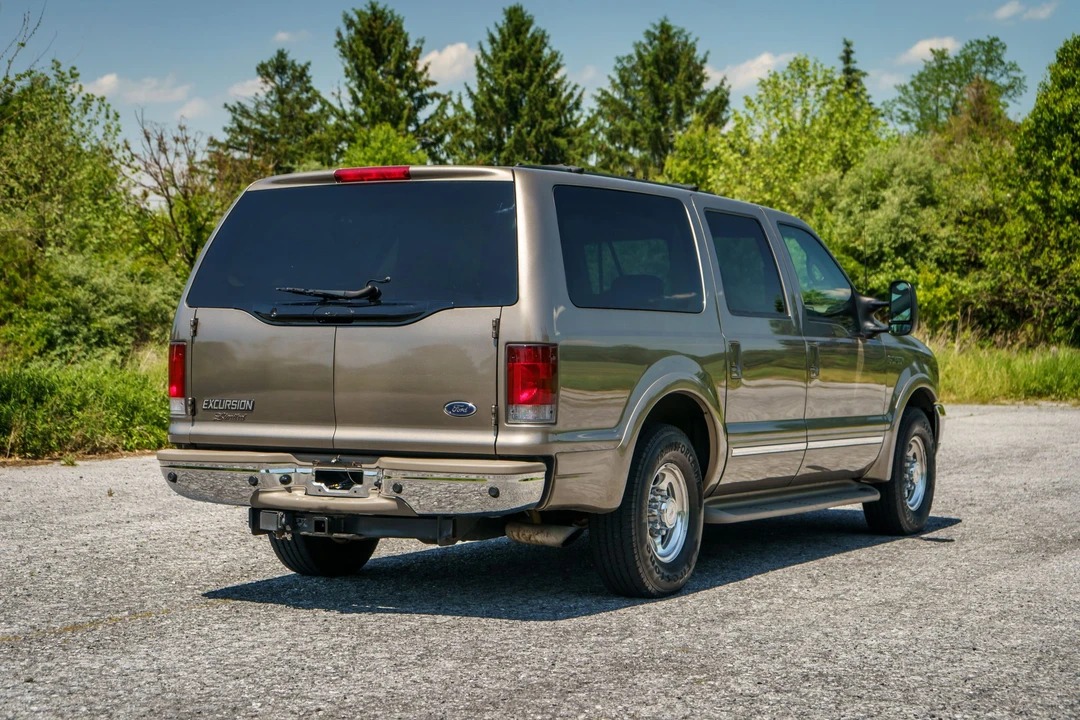 2002 Ford Excursion - Image 14 of 31