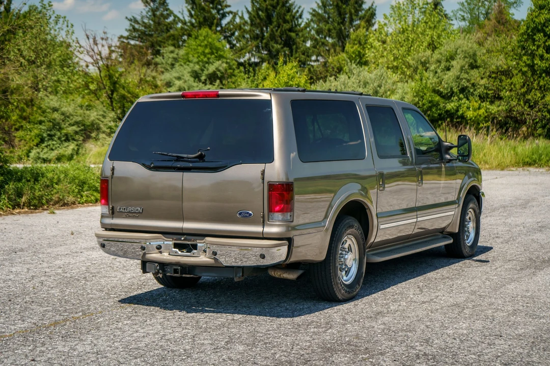 2002 Ford Excursion - Image 13 of 31
